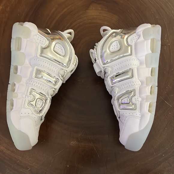 W Nike Air More Uptempo (limited edition) collectors - Picture 6 of 15